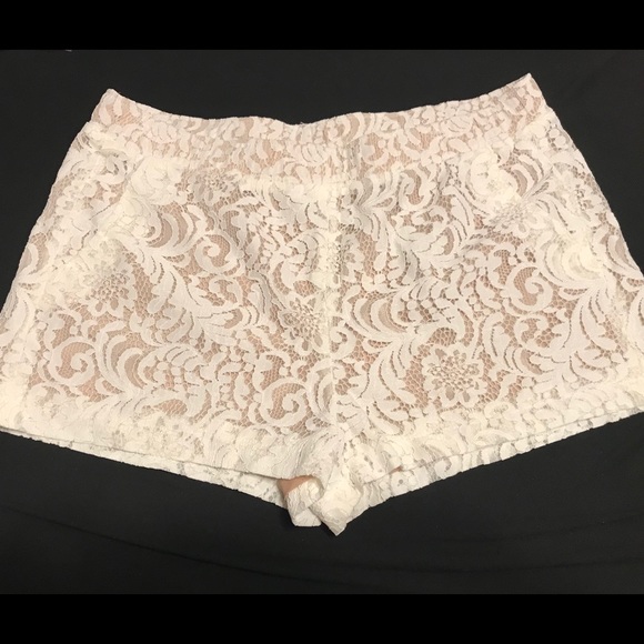 BCBGMaxAzria Pants - Classy White Laced Shorts